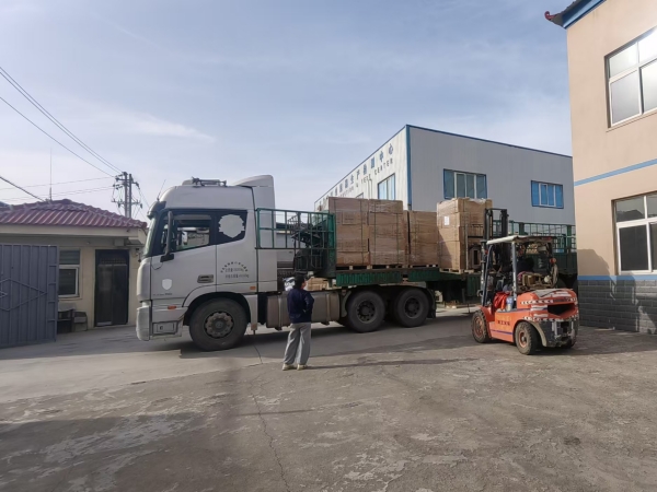 反滲透保安過(guò)濾器濾芯裝車(chē)發(fā)貨——新鄉(xiāng)北方濾器有限公司